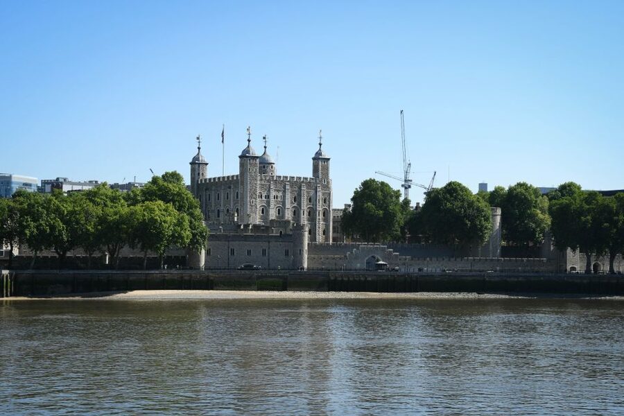 London: Top 30 Sights Tour and Sherlock Holmes Museum - Why this tour works as a first look at London