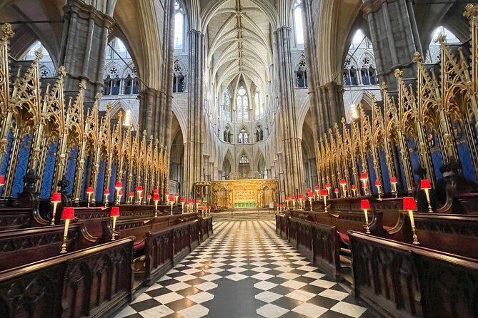 London Tour: Changing of the Guard, Westminster Abbey & Tower - Downing Street and the walk through St. James’s Park