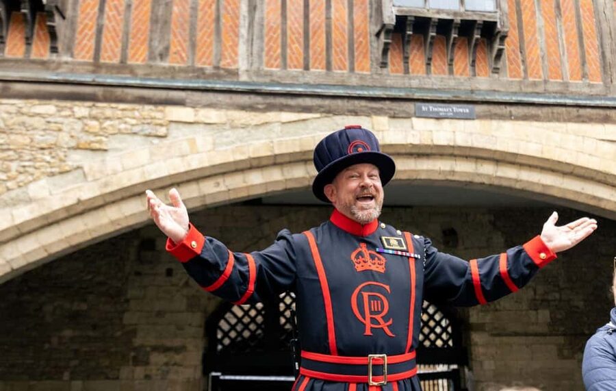 London: Tower of London & Changing of the Guard Experience - Key points to know before booking