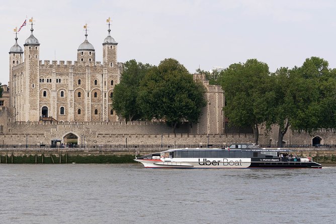 London: Uber Boat - Single Journey River Thames Cruise - The biggest practical issue: waiting and boarding