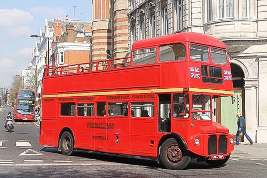 London Vintage Bus Tour and Cream Tea at Harrods - Is $134 a fair price?