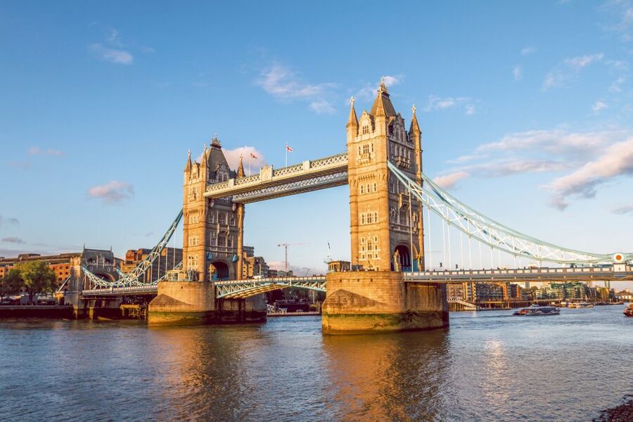London: Vintage Bus Tour and London Eye Ticket - A smart first look at central London