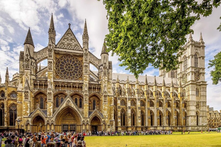 London: Vintage Bus Tour and London Eye Ticket - Downing Street and the road to Buckingham Palace