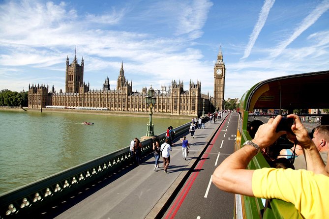 London Vintage Bus Tour Including River Thames Cruise with Optional Lunch - A quick London overview from Victoria