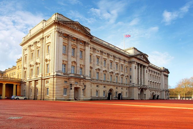 London Vintage Bus Tour Including River Thames Cruise with Optional Lunch - What the bus is really like