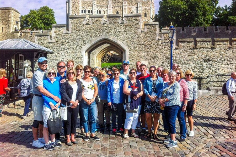 London: VIP Tower of London & Tower Bridge Early-Access Tour - The Crown Jewels before the biggest queues