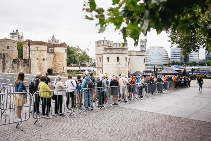 London: VIP Tower Opening Ceremony, Crown Jewels & Cruise - Opening ceremony option or regular Tower tour?