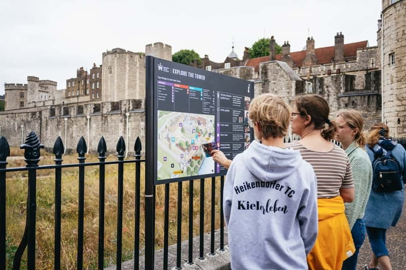 London: VIP Tower Opening Ceremony, Crown Jewels & Cruise - Group size, pace, and the practical details