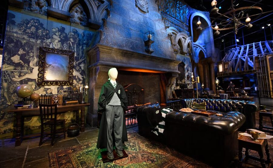London: Warner Bros. Studio Harry Potter Tour with Transfers - Lunch, Butterbeer-style breaks, and the final shop