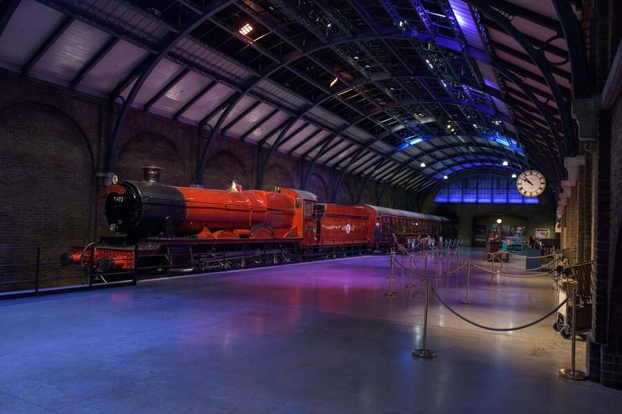 London: Warner Bros. Studio Harry Potter Tour with Transfers - Getting from central London to the studio