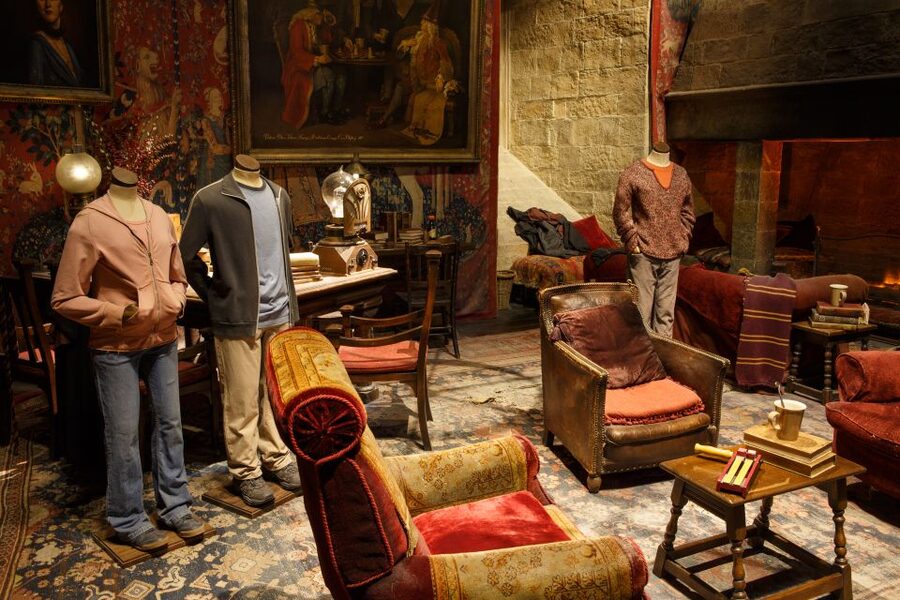 London: Warner Bros. Studio Tour and River Thames Cruise - Walking through Diagon Alley and the Forbidden Forest