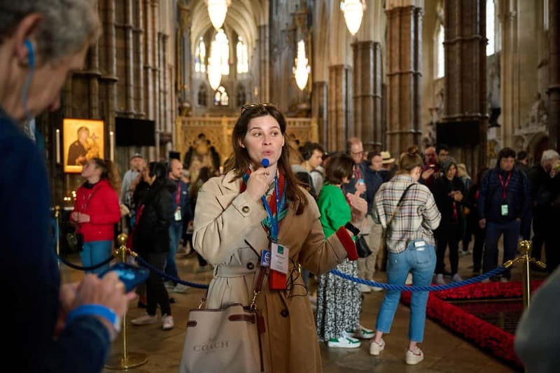 London: Westminster Abbey & Jubilee Galleries Guided Tour - Details in the architecture that are easy to miss