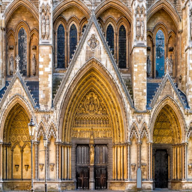 London: Westminster Abbey Skip-the-line Entry & Guided Tour - The four-hour group tour keeps the price lower