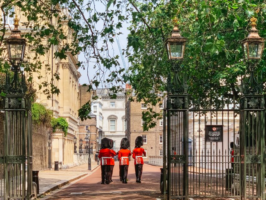 London: Westminster and Changing of the Guard Tour - Is $24.25 good value?
