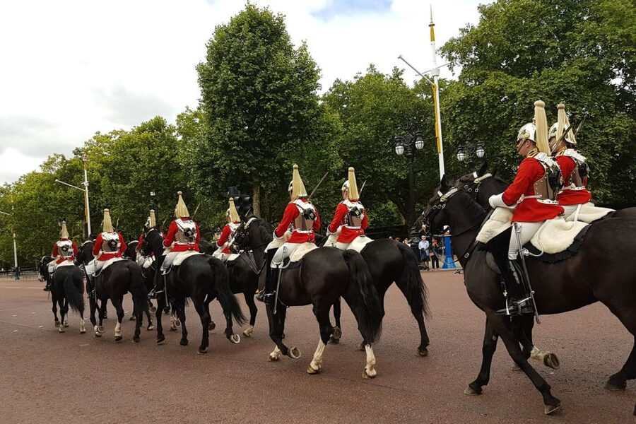 London: Westminster Tour, River Cruise, and Tower of London - Starting beside the Ritz in Green Park