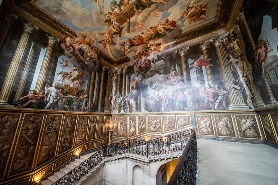 London: Windsor Castle & Henry VIII's Hampton Court Palace - The value of a $120 day