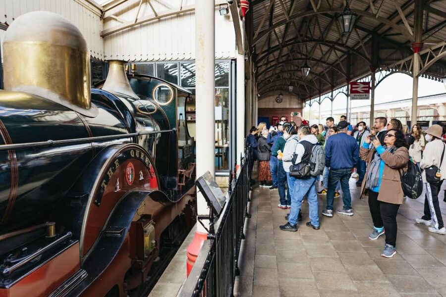 London: Windsor Castle, Stonehenge & Bath Full-Day Tour - FAQ
