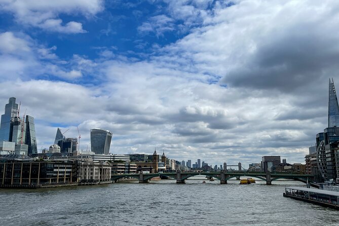 London Witches and History Walking Tour - Clink Street and London’s prison past