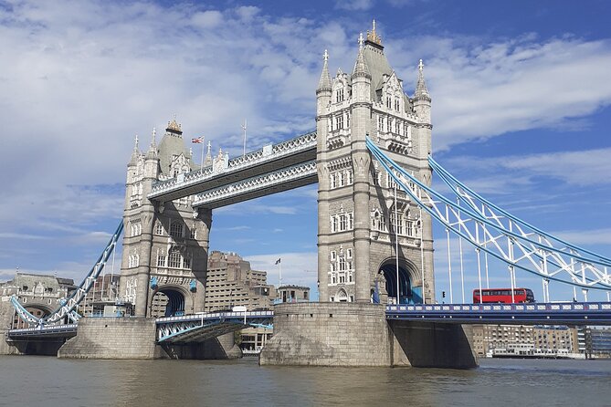 Medieval History Walking Tour from The Tower of London - From William the Conqueror to the modern Tower
