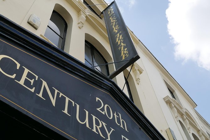 Notting Hill Walking Tour for Small Groups - Pastel streets, Carnival culture, and film fame