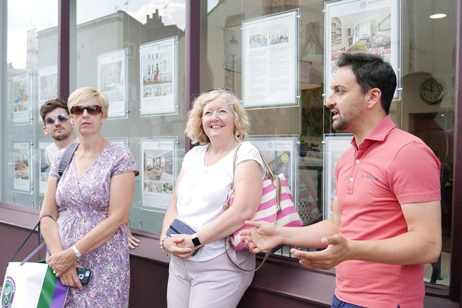 Notting Hill Walking Tour for Small Groups - Portobello Road Market for 30 minutes