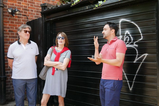 Notting Hill Walking Tour for Small Groups - St Lukes Mews and the Love Actually scene