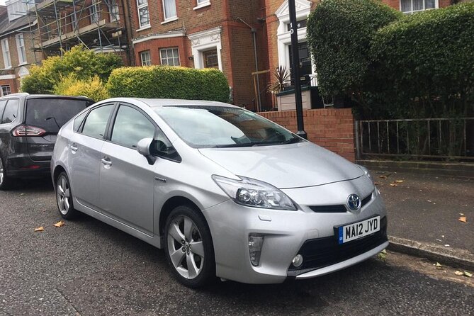 One Way Taxi Transfer from London to Gatwick Airport - Meeting the driver at a hotel or house
