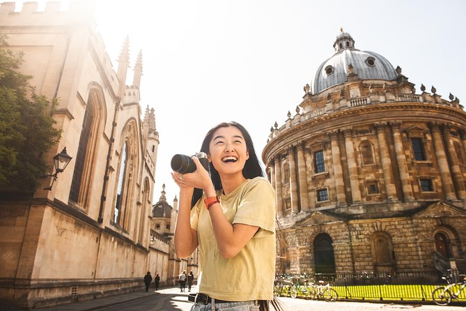 Oxford and Traditional Cotswolds Villages Small-Group Day Tour from London - The driver-guide experience