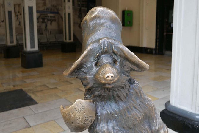 Paddington Bear Walking Tour - Portobello Road connects Paddington with West London life