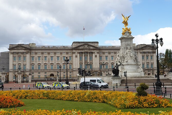 Palaces, Parliament & Power: A Walking Tour of London's Royal City - Starting beside the Thames at Victoria Embankment