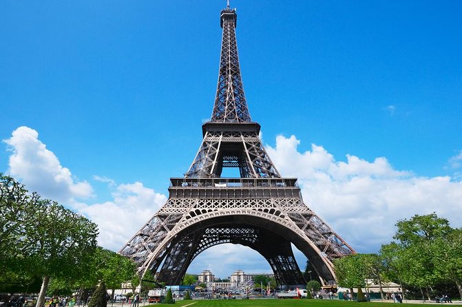 Paris by Rail with Sightseeing Bus and River Cruise - Champs-Élysées and Place de la Concorde