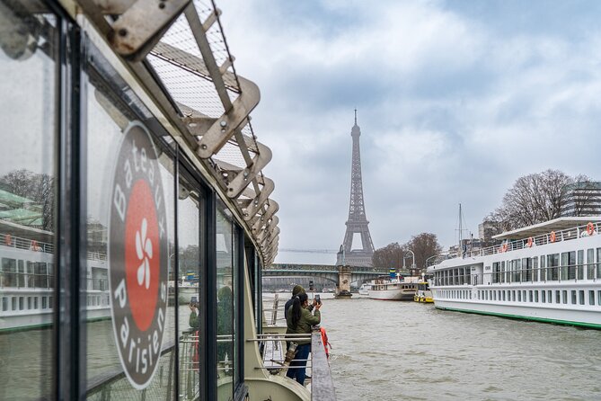 Paris Explorer Rail Tour from London with Paris Sightseeing Bus - Champs-Élysées and the Arc de Triomphe