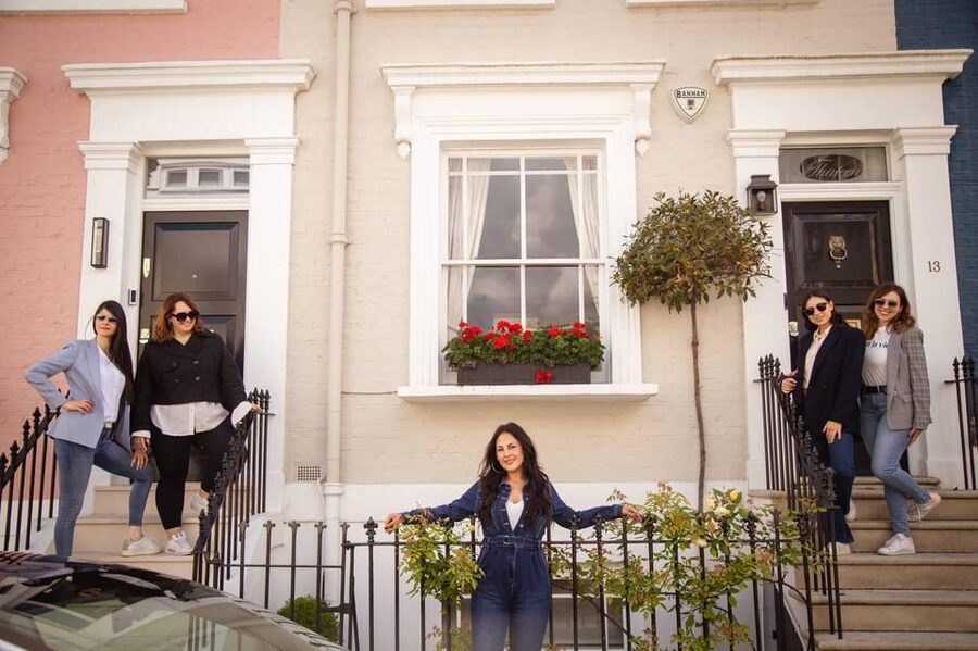 Photoshoot at Notting hill,Covent Garden,St Paul Cathedral - Who will enjoy this most