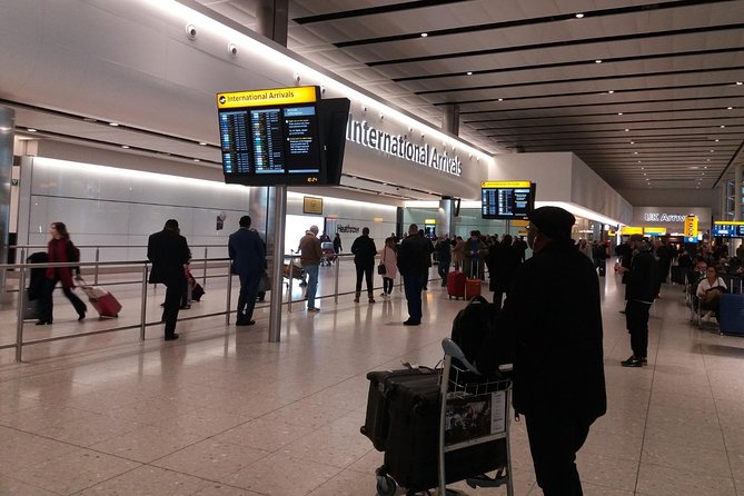 Private Arrival Transfer from Heathrow Airport to London - From Heathrow arrivals hall to your hotel door