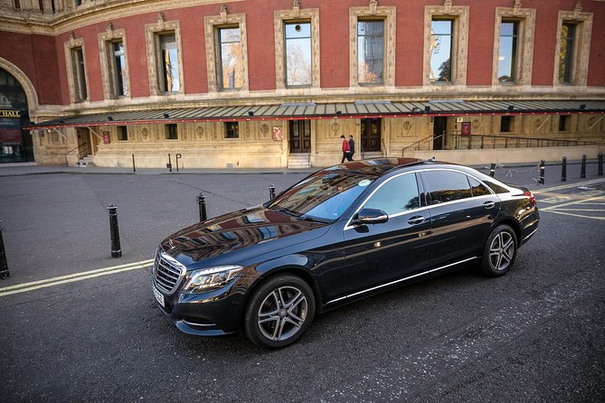 Private Arrival Transfer: Heathrow Airport to Central London - Finding the driver inside your terminal