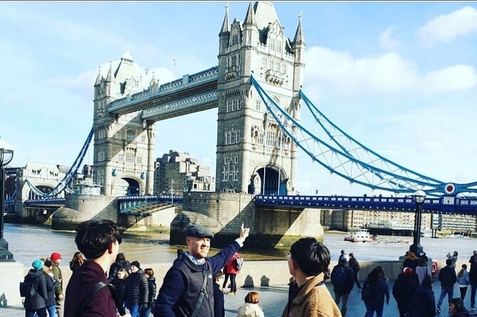 Private Black Cab Tour of London's Iconic Landmarks - Buckingham Palace and the royal side of London