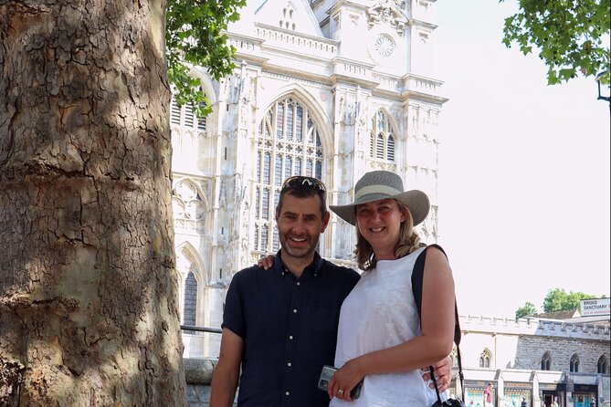 Private Classic London Taxi Tour - Buckingham Palace, St. James’s Palace, and Trafalgar Square