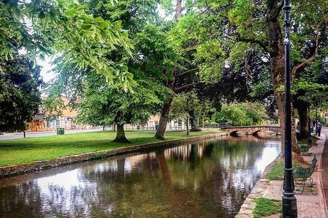 Private Cotswold Village Tour - 4th & 5th guest travel FREE - Stanway House and the famous fountain