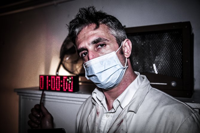 Private Escape Room with a Zombie in London - A zombie turns a puzzle room into a pressure test
