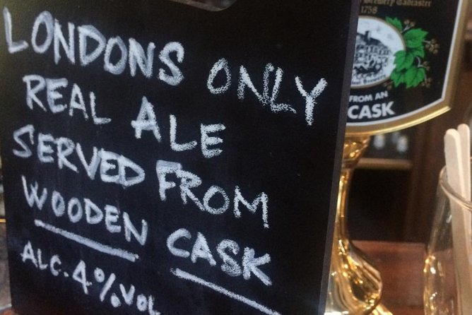 Private Group: Historical Pub Walking Tour of London - Dickensian streets and a secret inn of court