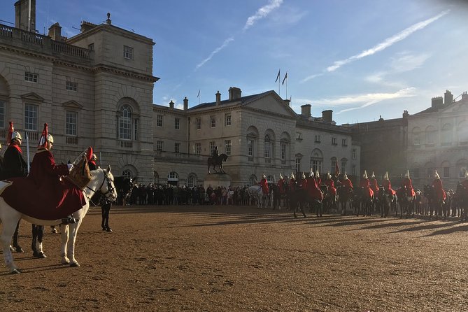 Private Guided and Chauffeured Tour of London - How the chauffeur and guide improve the day