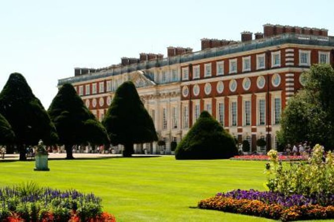 Private Guided Tour of Hampton Court Palace - Key points at a glance