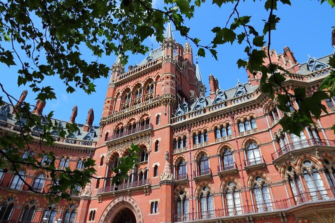 Private London Departure Transfer - Accommodation to St Pancras Eurostar Station - Arriving at St Pancras with less fuss