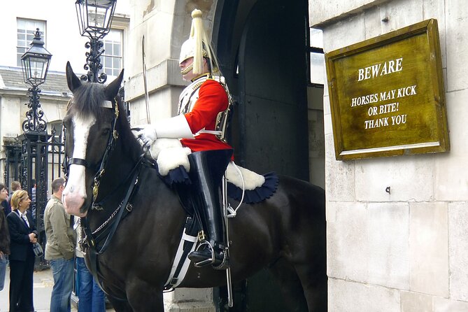 Private Tour: Black Taxi Tour of London - Tower Bridge and the Tower of London