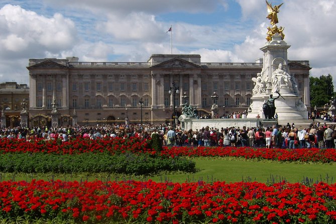 Private Tour London Highlights, entries Westminster Abbey, The Tower of London - Trafalgar Square and Whitehall: London’s public stage