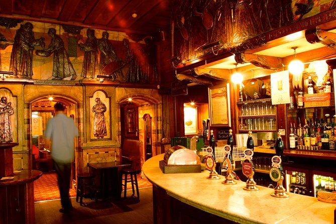 Private Tour of London's Historic Pubs - Four pubs, four slices of old London
