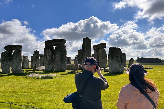 Private Tour to Stonehenge, Bath and The Cotswolds - The early run to Stonehenge