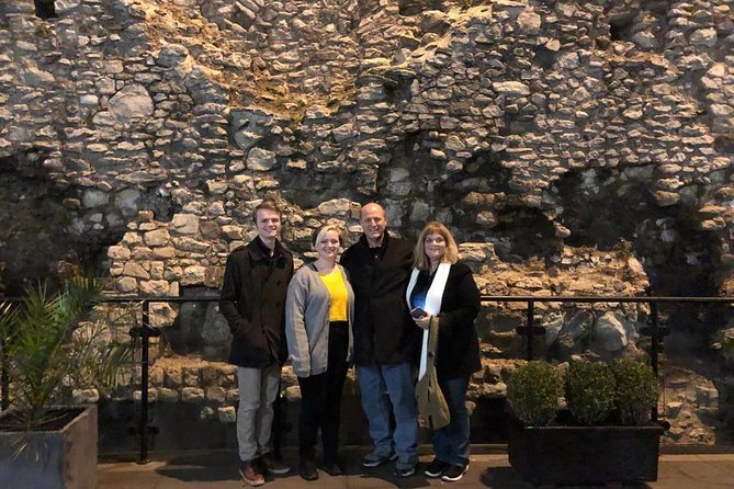 Private Tour: Traditional Black Cab Tour of London's Hidden Treasures - Guides who shape the experience