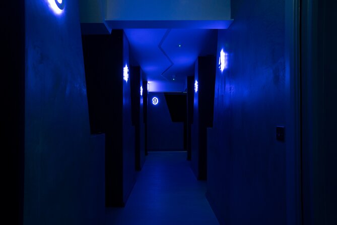 Private VR Arcade experience in London - Picking your virtual world
