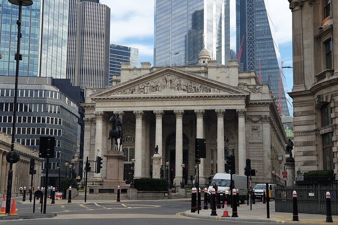 Roman Ruins to Blitz Bombings: A Walking Tour of London's Fiery History - The Bank of England and London’s financial power